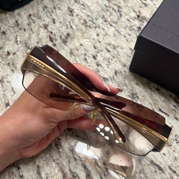 AUTHENTIC Prada sunglasses - Picture 2 of 6